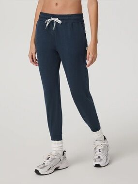 Vuori Navy Blue Jogger Women’s Small